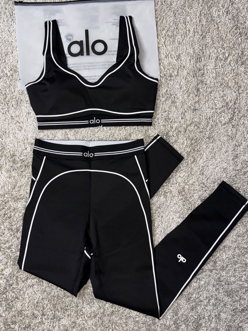 Alo Black White Trim 3-Piece Activewear Set Size S